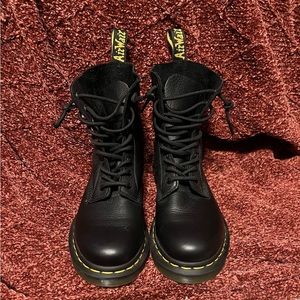 Dr. Martins Boot (Black) - Womens